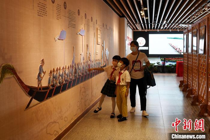 口罩戴前要甩一甩？染色口罩不安全？關(guān)于口罩的那些事兒……