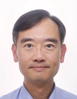 穿著襯衫的男人在微笑
描述已自動(dòng)生成
